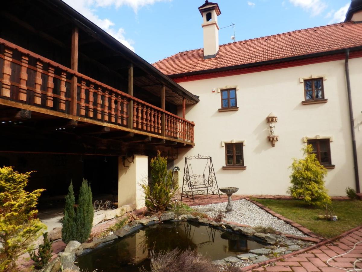 Zamecek Zdiky - Zamecky Apartman Bujanov Exterior foto