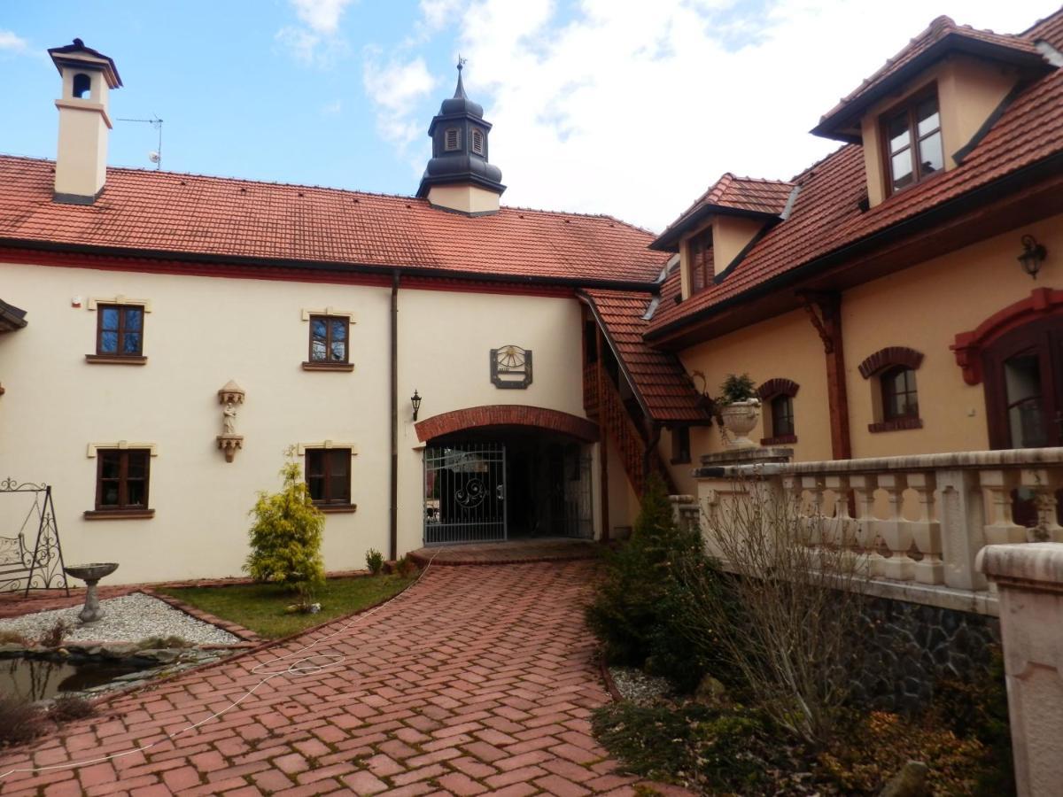 Zamecek Zdiky - Zamecky Apartman Bujanov Exterior foto