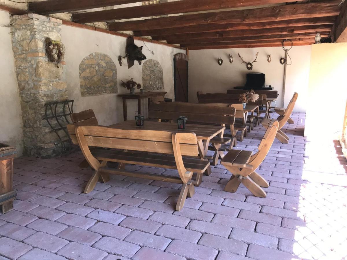 Zamecek Zdiky - Zamecky Apartman Bujanov Exterior foto